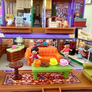 COMPLETE Friends Polly Pocket (Mint)